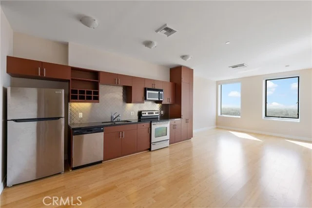 3810 Wilshire Blvd #1811 photo 3