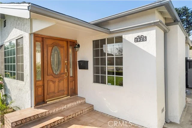 2925 Military Avenue photo 5
