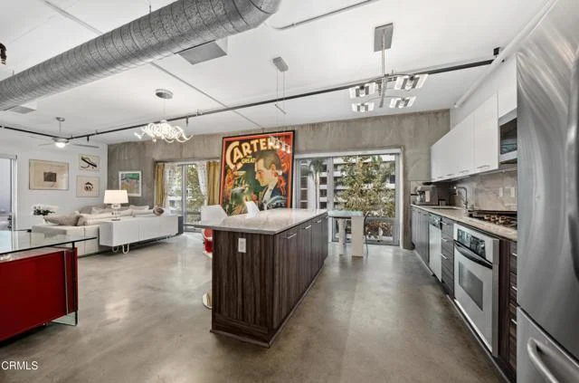 645 W 9th Street #200 photo 2