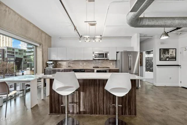 645 W 9th Street #200 photo 4