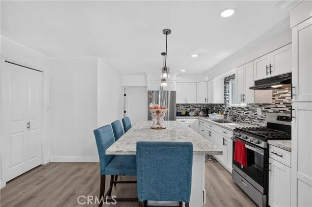 2166 Fashion Avenue photo 5