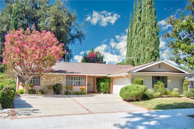 23323 Ostronic Place, Woodland Hills
