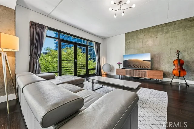 1111 S Grand Avenue #515 photo 2