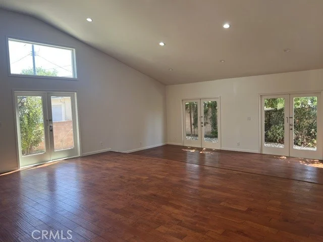 17226 Elkwood photo 3