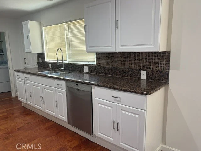 17226 Elkwood photo 5