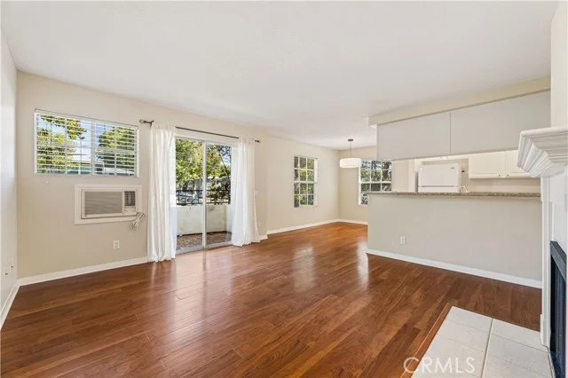 1401 N Greenbrier Road #202 photo 2