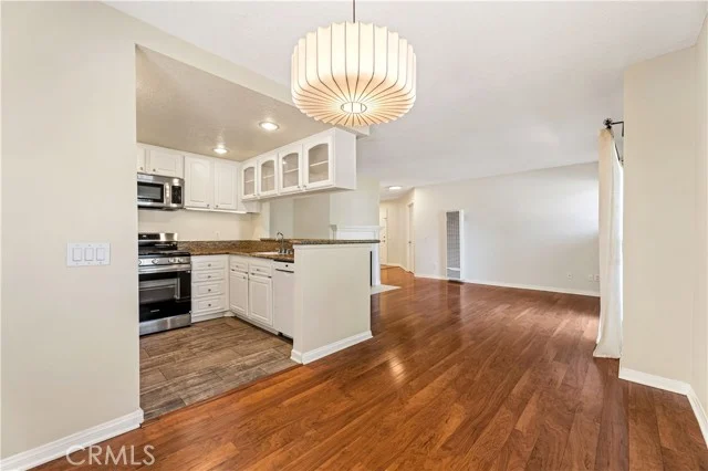 1401 N Greenbrier Road #202 photo 3