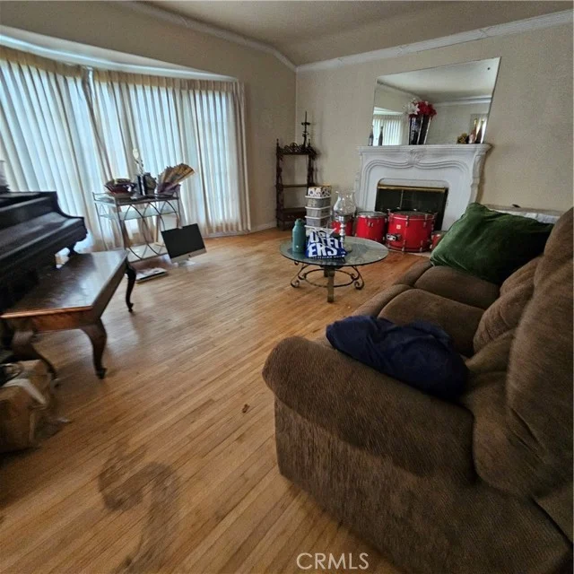 3712 Wellington Road photo 3