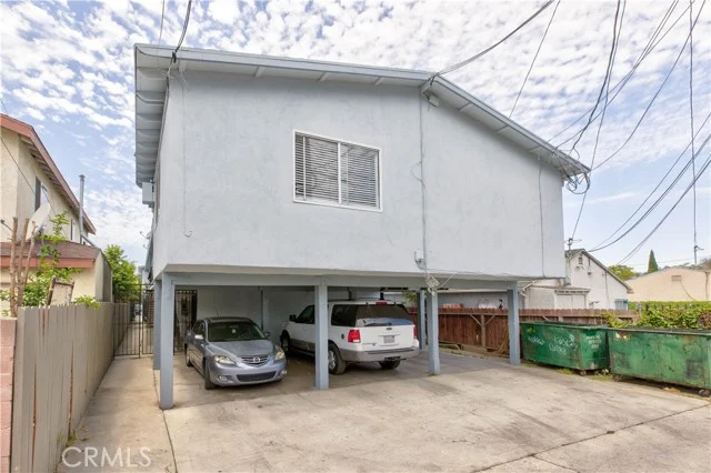 1720 Cerritos Avenue photo 2