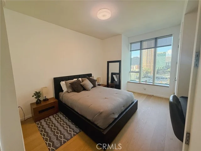 899 Francisco #1711 photo 4
