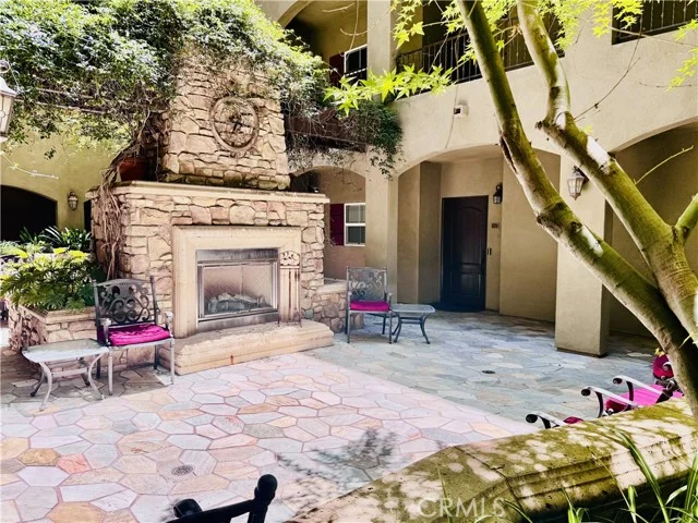 13200 Moorpark #203 photo 5