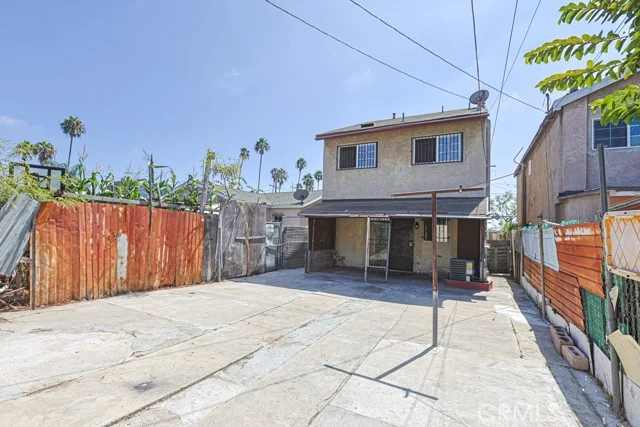 1019 E 21st photo 5