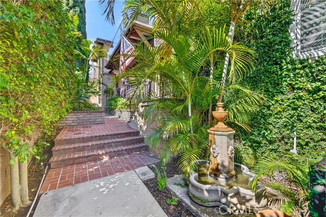 A Bennett Avenue photo 4