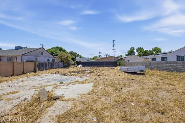 6729 Babcock Avenue photo 3