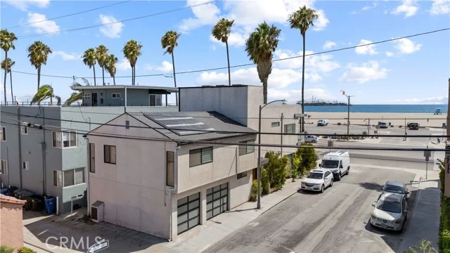 5277 E Ocean photo 3