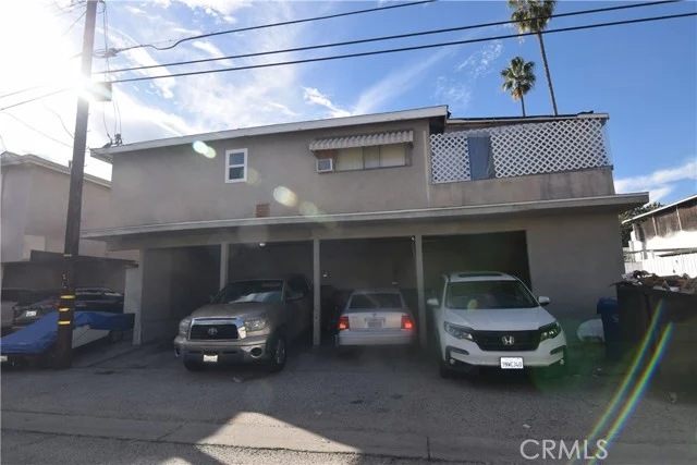 6708 Whitsett photo 5