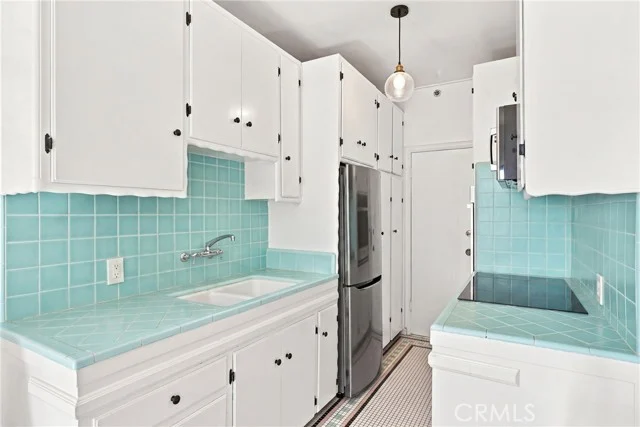 800 E Ocean #905 photo 5