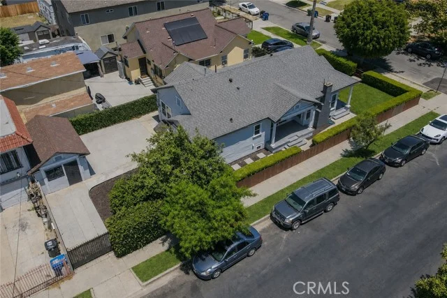 4279 Walton Avenue photo 2