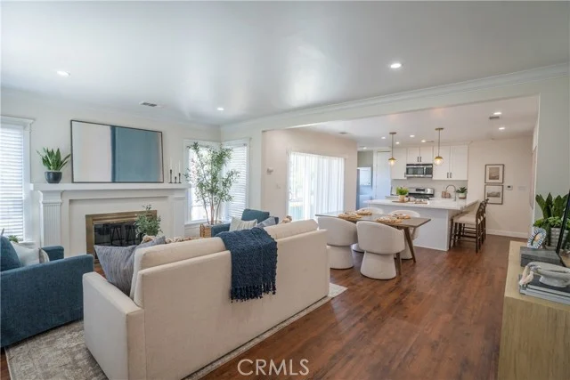 4279 Walton Avenue photo 4