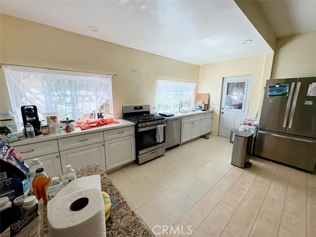 4065 Wadsworth photo 2