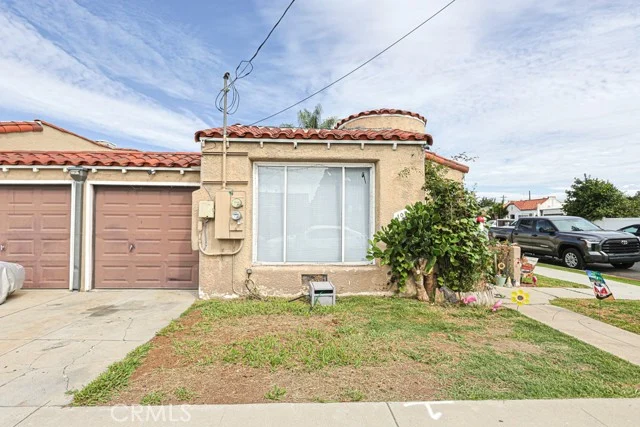 103 W 51st photo 2