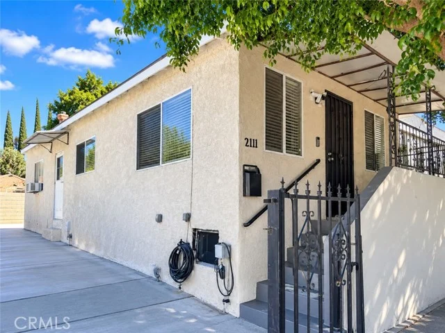 2111 Bird Street photo 2