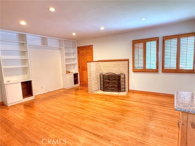 10851 Woodbine Street photo 3