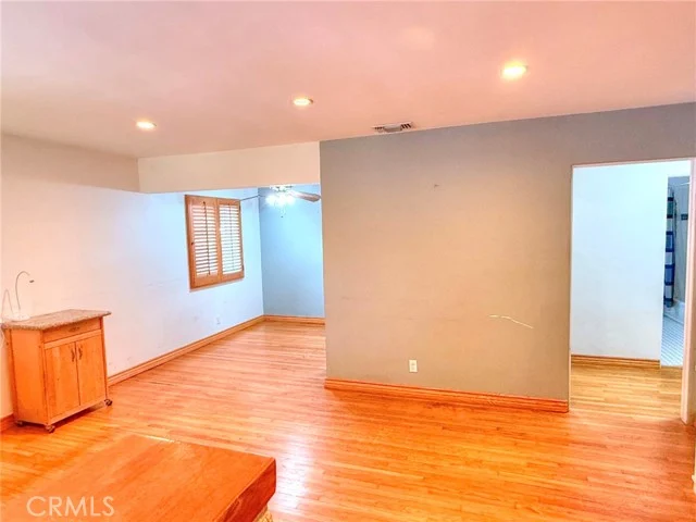10851 Woodbine Street photo 4