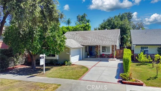 6566 Andasol Avenue photo 2