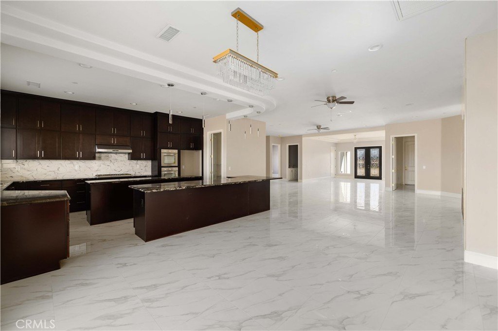 1805 W Columbia Way W Lancaster CA 93534 26 1805 W Columbia Way W Lancaster CA 93534