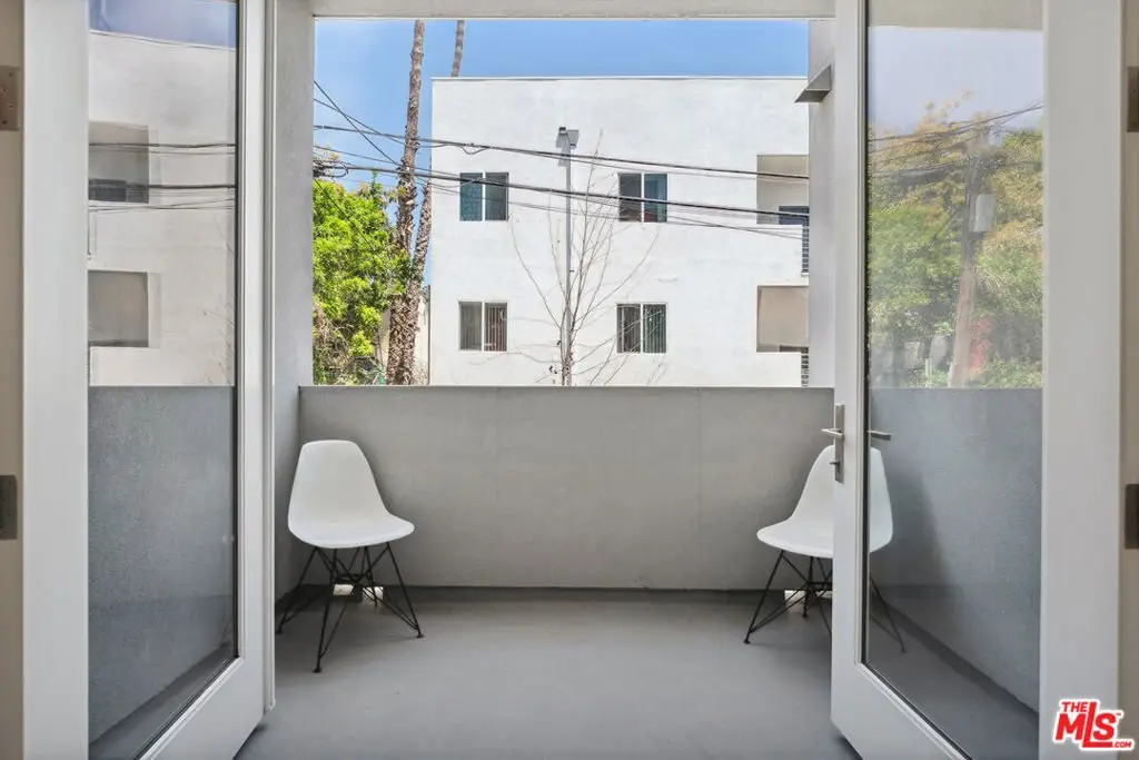 1746 Garfield Place 203 Los Angeles CA 90028 10 1746 Garfield Place 203 Los Angeles CA 90028