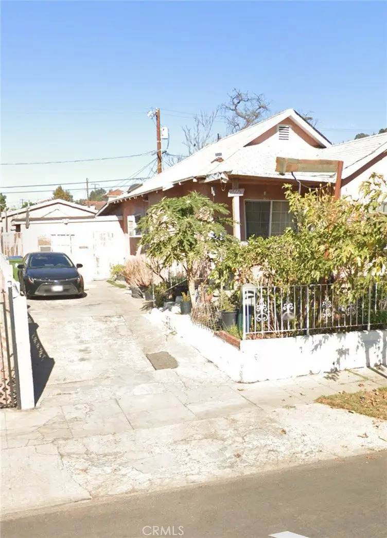 2663 Loosmore Street Los Angeles CA 90065 33 2663 Loosmore Street Los Angeles CA 90065