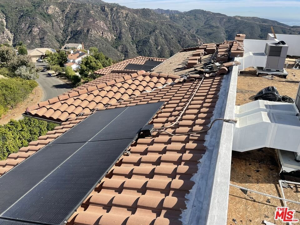 23244 W Paloma Blanca Drive Malibu CA 90265 48 23244 W Paloma Blanca Drive Malibu CA 90265