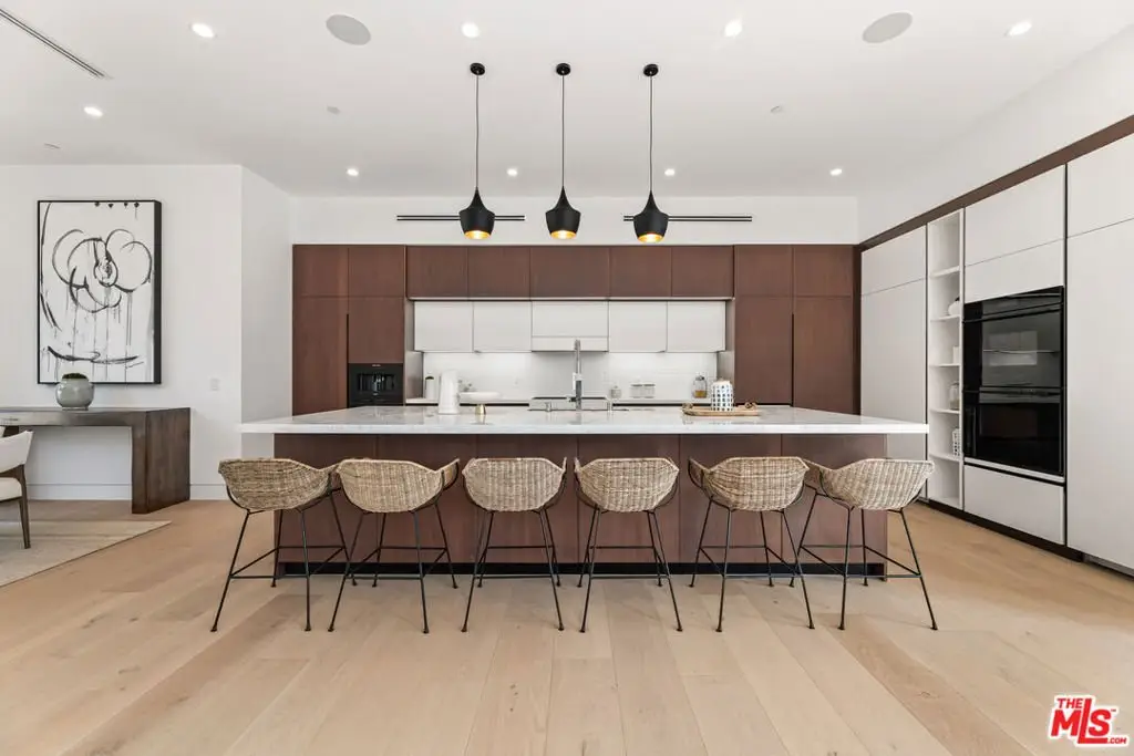 12119 Travis Street Los Angeles CA 90049 26 12119 Travis Street Los Angeles CA 90049
