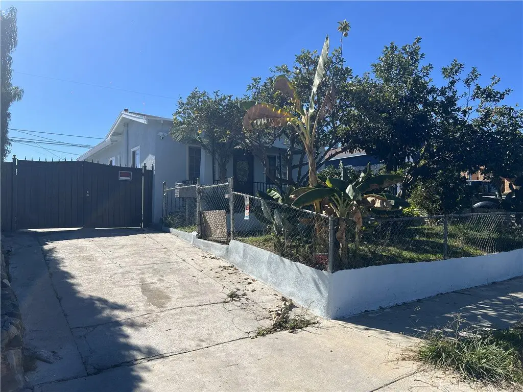 1612 W 71st Los Angeles CA 90047 22 1612 W 71st Los Angeles CA 90047