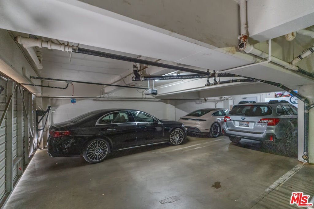 603 N Doheny Drive 2B Beverly Hills CA 90210 21 603 N Doheny Drive 2B Beverly Hills CA 90210