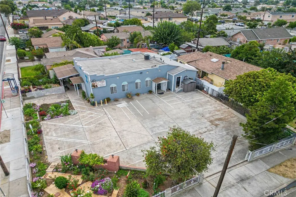 6408 Perry Road Bell Gardens CA 90201 32 6408 Perry Road Bell Gardens CA 90201