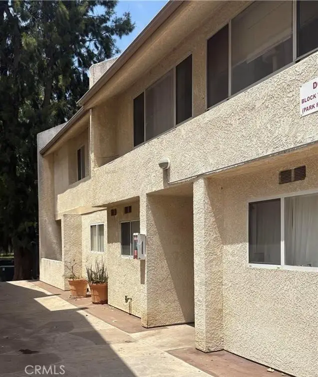 7651 Reseda 12 Reseda CA 91335 6 7651 Reseda 12 Reseda CA 91335