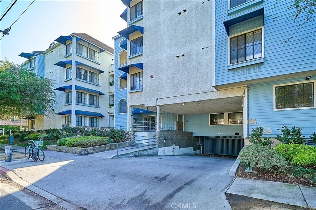 720 W 4th Street 104 Long Beach CA 90802 26 720 W 4th Street 104 Long Beach CA 90802
