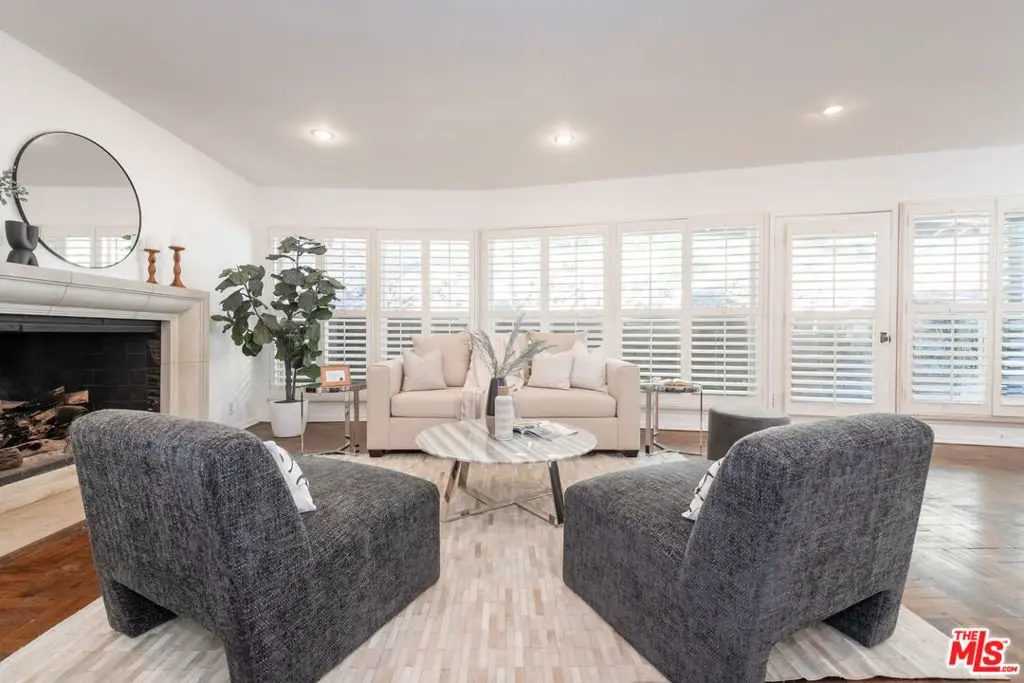 2559 HUTTON Drive Beverly Hills CA 90210 30 2559 HUTTON Drive Beverly Hills CA 90210