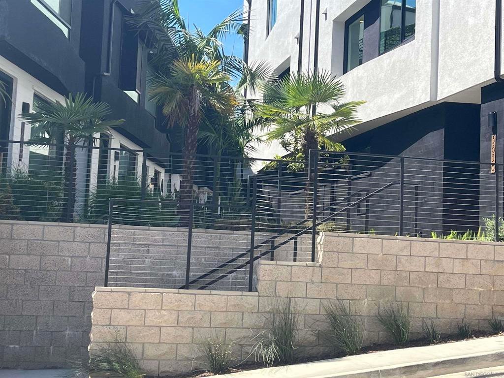 3867 N Riley Ln Los Angeles CA 90065 25 3867 N Riley Ln Los Angeles CA 90065