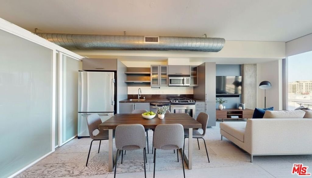 1111 S Grand Avenue 1014 Los Angeles CA 90015 32 1111 S Grand Avenue 1014 Los Angeles CA 90015