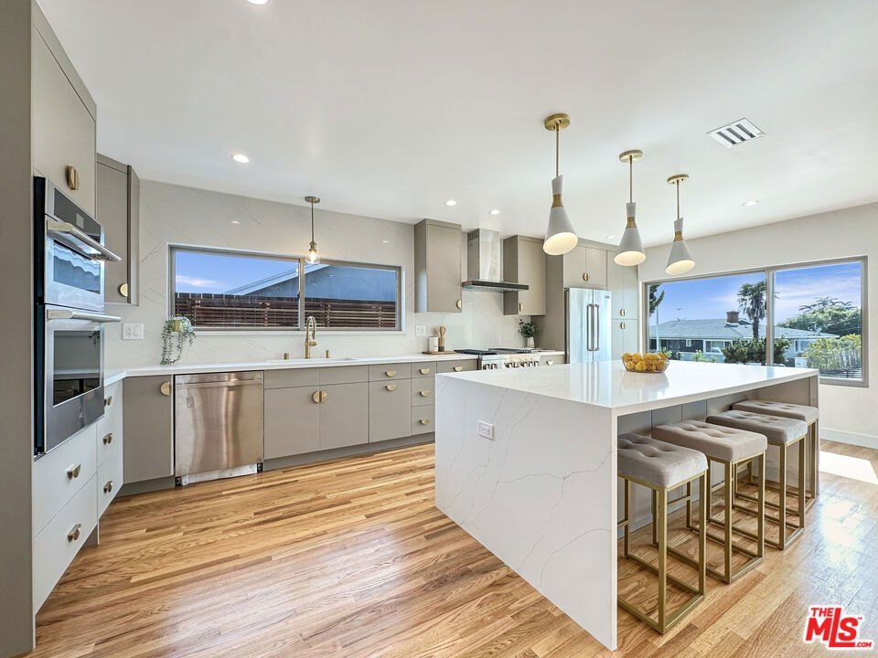 5810 S Halm Avenue Los Angeles CA 90056 49 5810 S Halm Avenue Los Angeles CA 90056