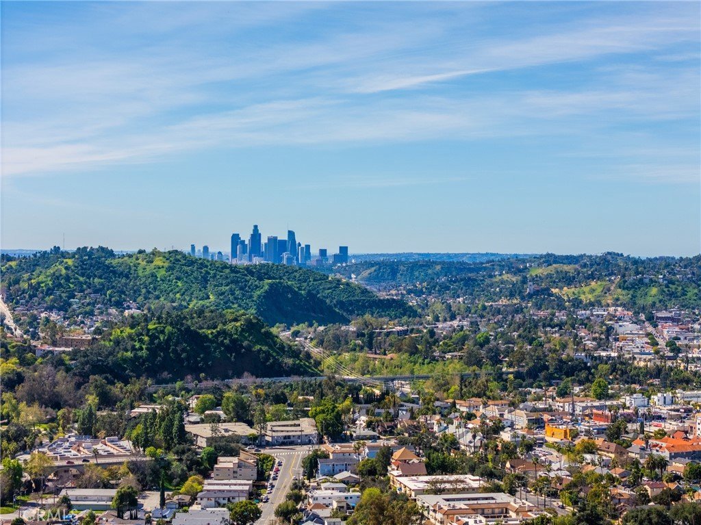 1/2 N Chestnut Ave Los Angeles CA 90042 26 1/2 N Chestnut Ave Los Angeles CA 90042