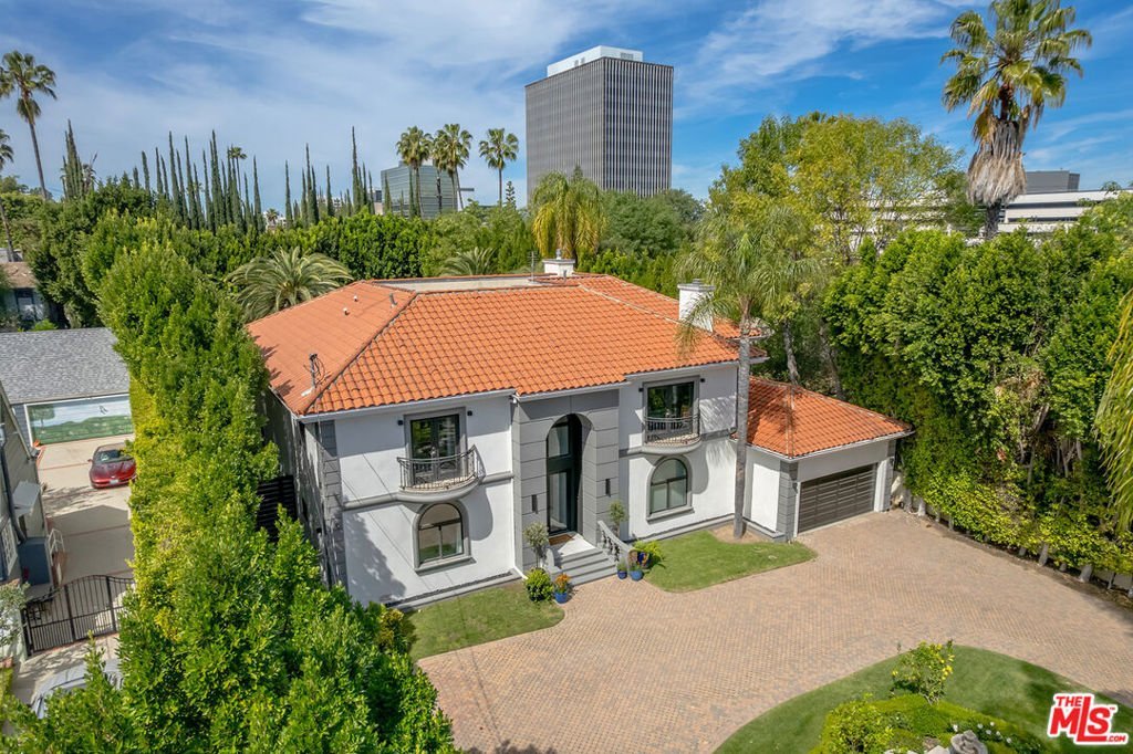 4555 Densmore Avenue Encino CA 91436 43 4555 Densmore Avenue Encino CA 91436