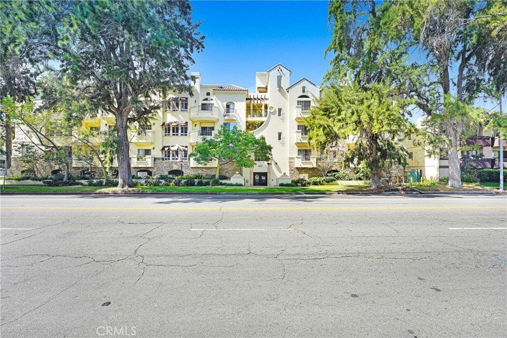 4601 Coldwater Canyon 207 Studio City CA 91604 21 4601 Coldwater Canyon 207 Studio City CA 91604