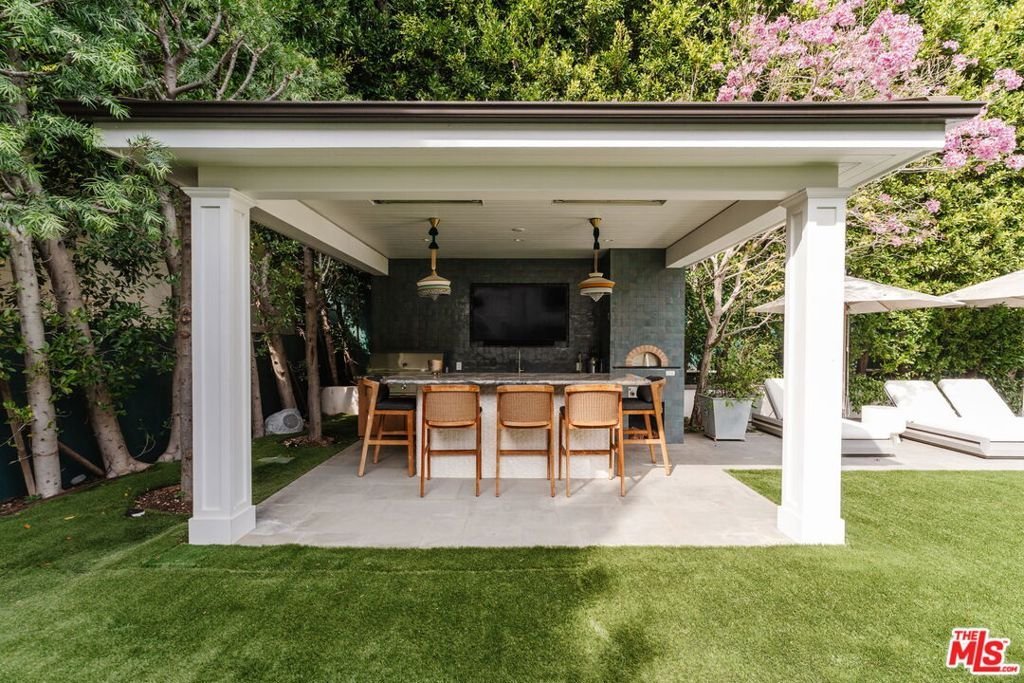 957 Corsica Drive Pacific Palisades CA 90272 1 957 Corsica Drive Pacific Palisades CA 90272