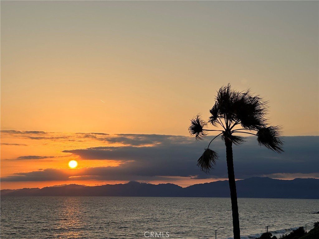 4308 The Strand Manhattan Beach CA 90266 2 4308 The Strand Manhattan Beach CA 90266