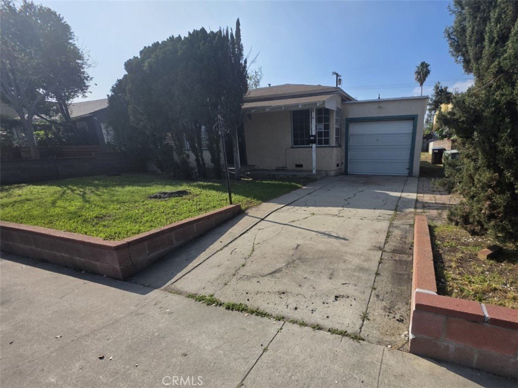 2321 N Naomi Street Burbank CA 91504 12 2321 N Naomi Street Burbank CA 91504