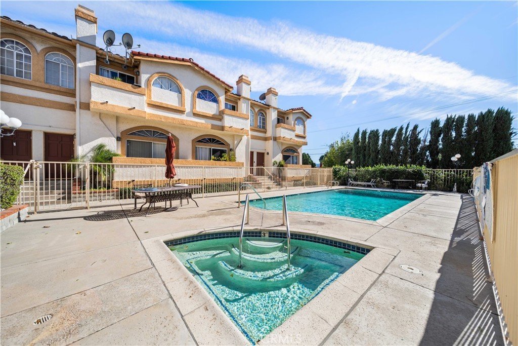 19950 Sherman Way Unit A A Winnetka CA 91306 47 19950 Sherman Way Unit A A Winnetka CA 91306